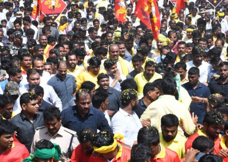 B0AA2256-7940-4DF4-B755-9A202E728FF9